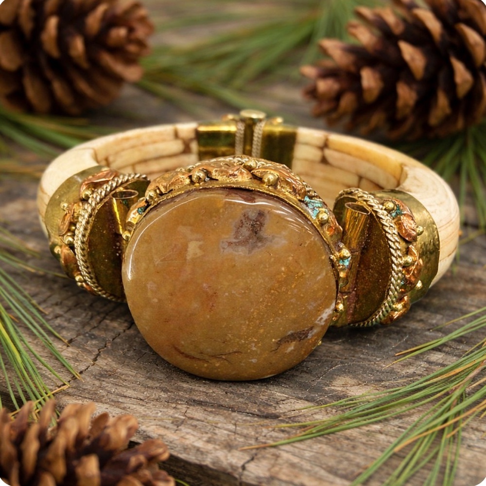 VINTAGE 1970s Agate Gemstone Tribal-Style Brass Hinged Bone Bangle Bracelet